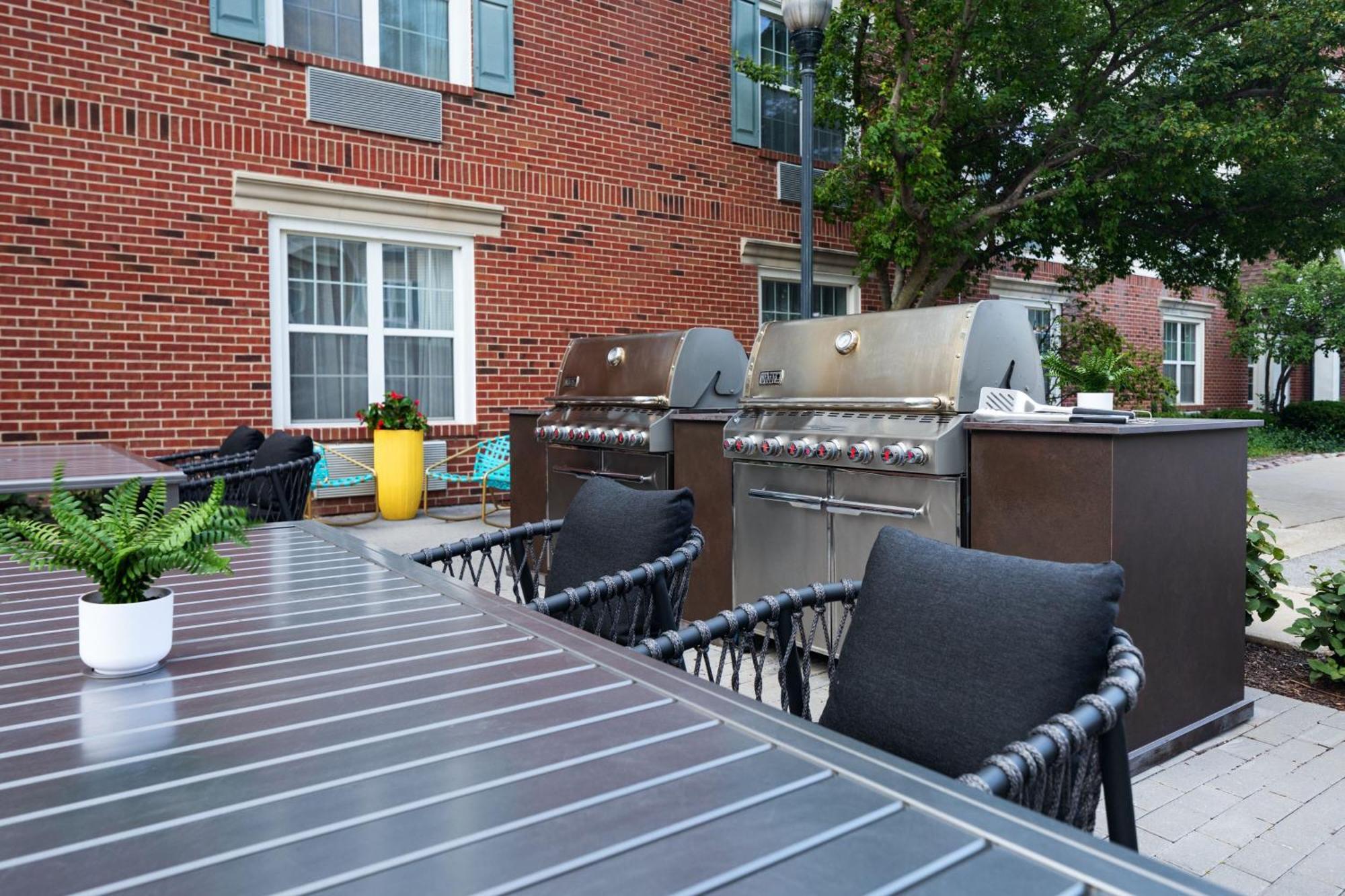 Towneplace Suites Chicago Ломбард Экстерьер фото