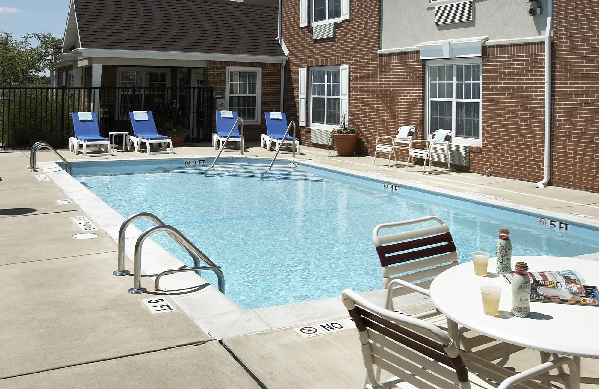 Towneplace Suites Chicago Ломбард Экстерьер фото